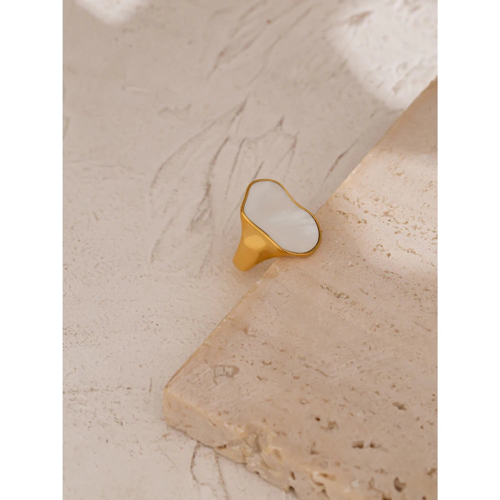 Occident Irregular Natural Shell Vintage Rings for Women Stainless Steel Temperament Exaggeration Metal Ring Jewelry Gift
