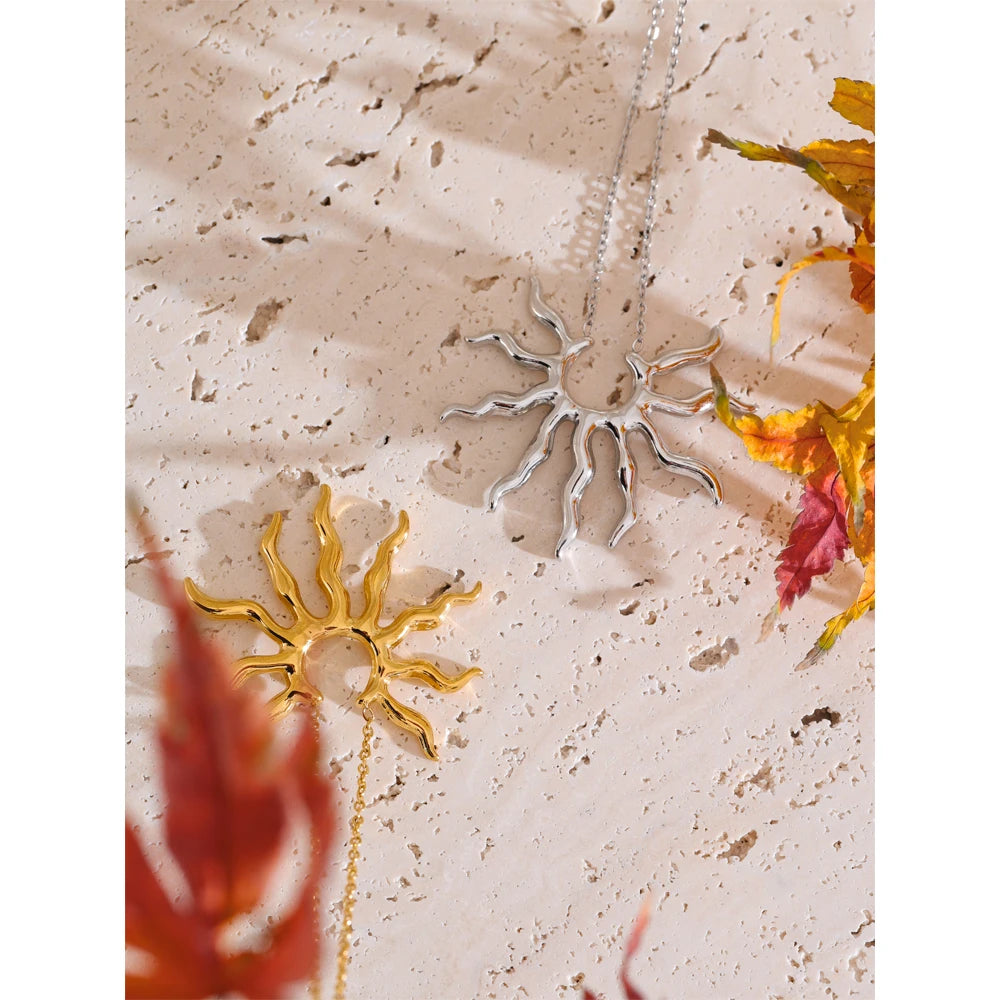 Individualistic Stainless Steel Metal Trendy Sun Pendant Necklace Hot Style Attractive Jewelry Waterproof Accessories Gift