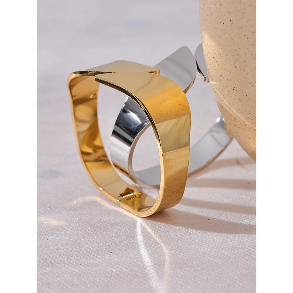 New Glossy Smooth Stainless Steel Wide Geometric Bracelet Bangle Metal Texture 18K Gold PVD Plated Waterproof Jewelry
