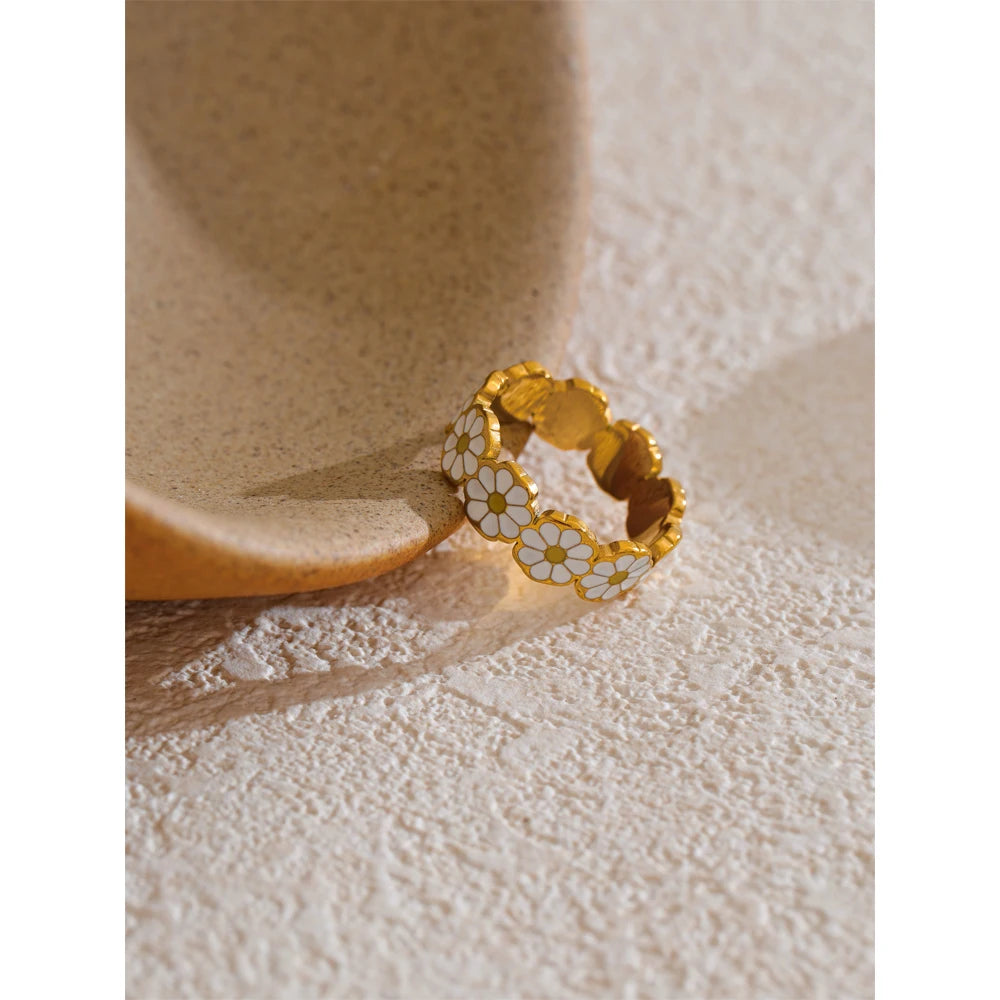 6789# New White Enamel Daisy Flower Golden PVD Stylish Ring for Women Girl Stainless Steel Exclusive Fashion Daily Jewelry