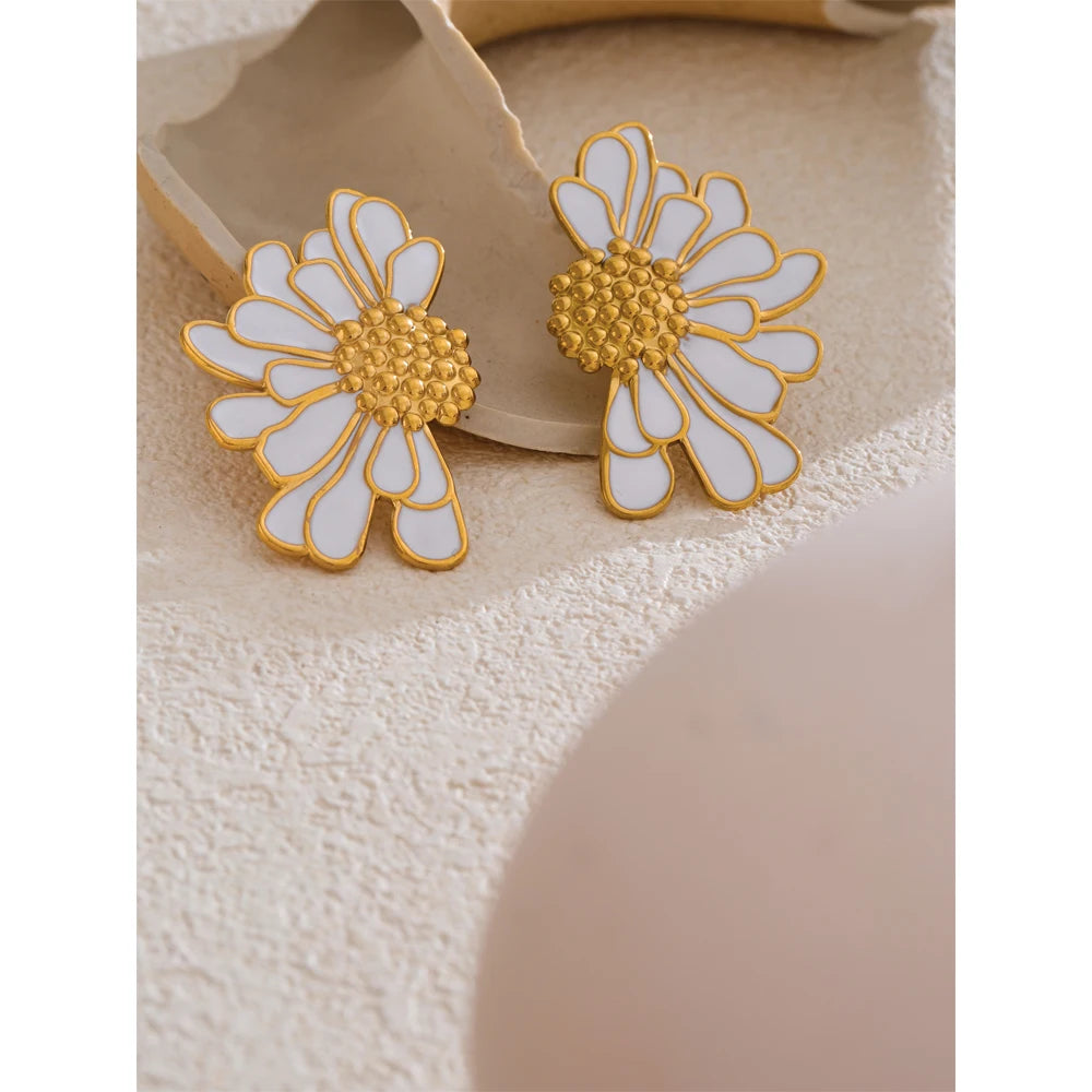 Big White Black Enamel Flower Statement Fashion Stud Earrings 18K Gold Color PVD Plated Stainless Steel Jewelry Gift