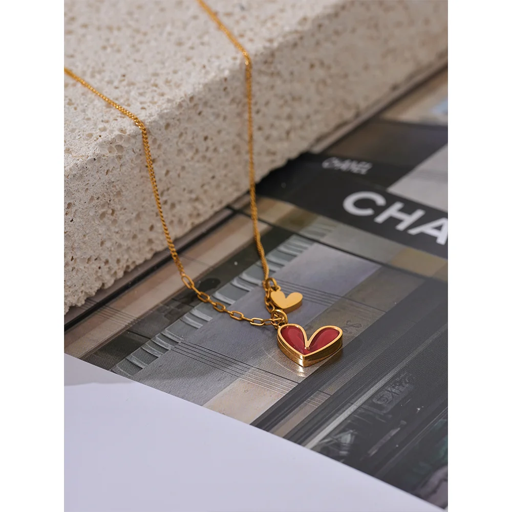 Red Enamel White Natural Shell Stainless Steel Heart Pendant Necklace Trendy Exquisite Jewelry Attractive Accessories