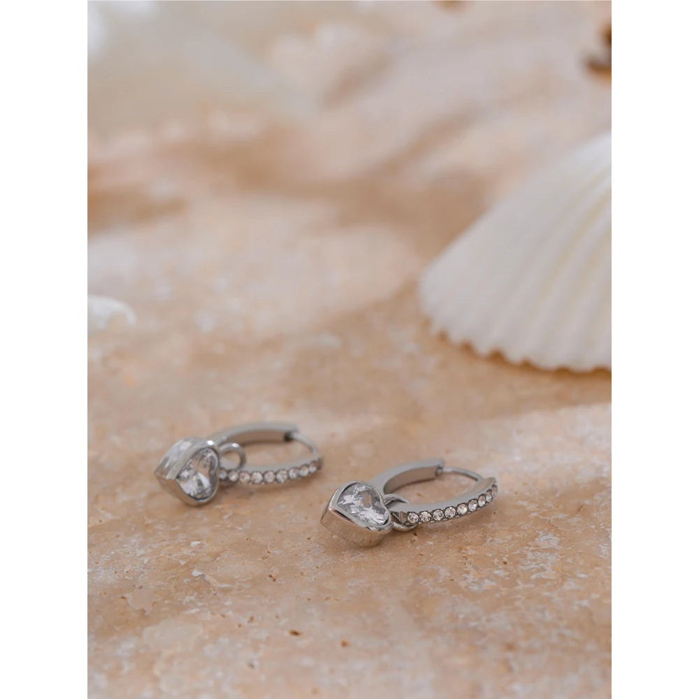 Delicate Bling Cubic Zirconia Heart Love Drop Small Hoop Earrings for Women High Quality Exquisite Jewelry Accessory Gift
