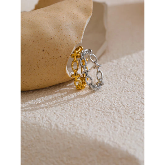 Distinctive Stainless Steel Metal Cross Chain Thin Ring Tarnish Resistant Fashion PVD Plated Finger Jewelry Bijoux Women