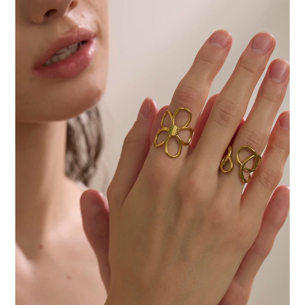 Trendy Stainless Steel Metal Flower Adjustable Fashion Finger Ring Rust Proof Attractive Daily Jewelry Accessories Gift
