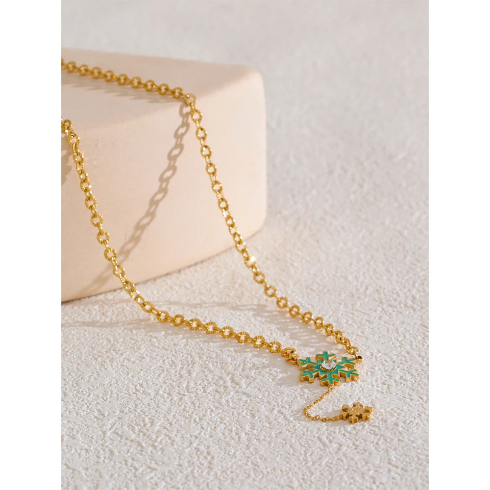 Christmas Green Enamel Snowflake Chic Fashion Season Necklace Waterproof Jewelry for Women Gift