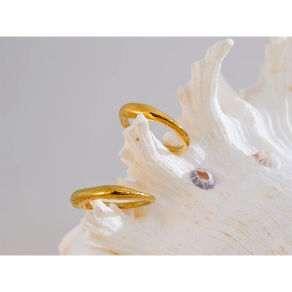 Two Styles Same Series Minimalist Unique Stainless Steel Chic Textured Golden Ring 18K PVD Plated Japan Exquisite Jewelry
