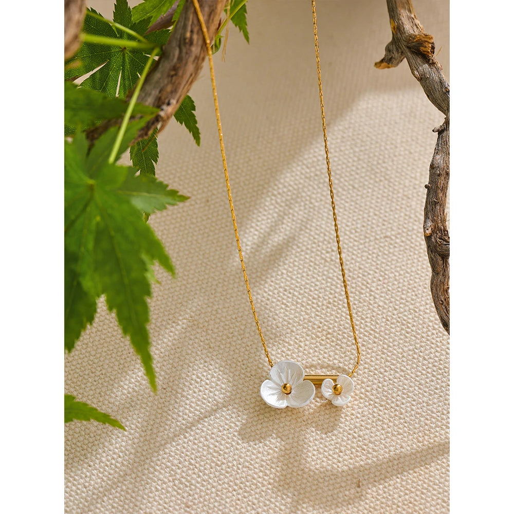 Stainless Steel Sweet Romantic Chic Resin Flower Pendant Summer Necklace 18k Gold Color PVD Collar Jewelry for Women Gift