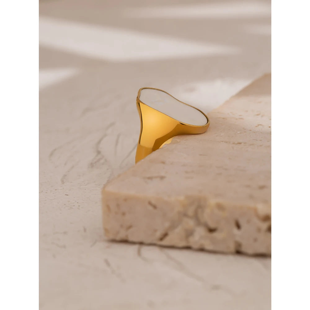 Occident Irregular Natural Shell Vintage Rings for Women Stainless Steel Temperament Exaggeration Metal Ring Jewelry Gift