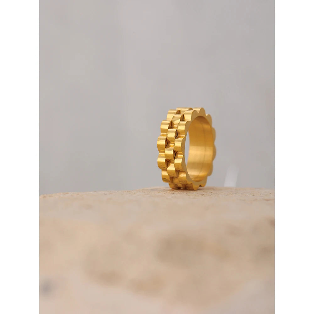 Stainless Steel Women Ring Fashion Jewelry Simple Chic Golden Metal Texture Finger кольцо женское Waterproof Party Gift