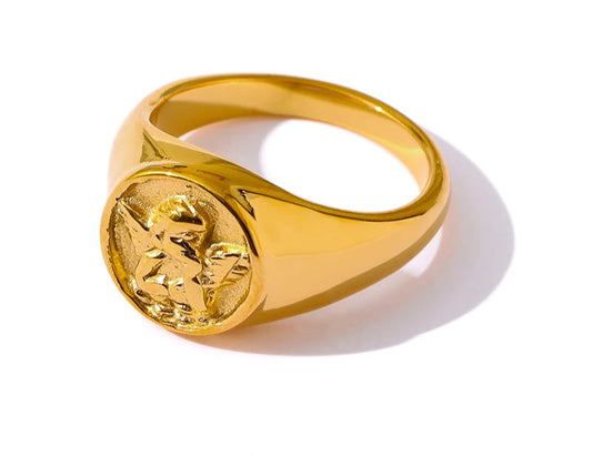 Trendy Round Angel Ring for Women Stainless Steel Waterproof Charm Jewelry Statement Golden Metal Gala Gift Bijoux Ete