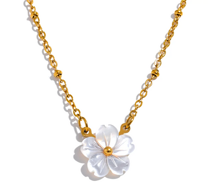 Chic Fashion Natural Shell Flower Pendant Necklace Gift Stainless Steel Exquisite Chain Gold Color Premium Jewelry Bijoux