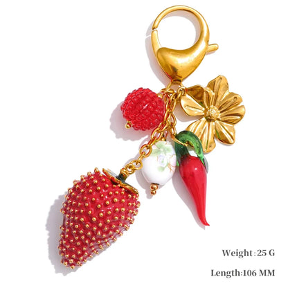 Hot Style Red Enamel Fruit Flower Strawberry Keychain Pendant Car Key Chains Jewelry Gift Decoration Accessories