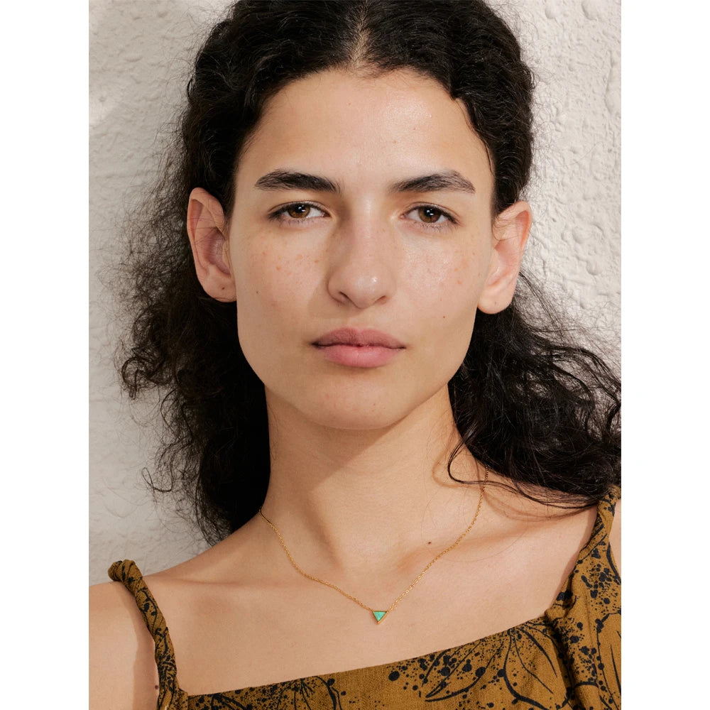 Exquisite Stainless Steel Natural Australia Opal Stone Triangle Pendant Necklace Small Chic Neck Jewelry Recommend Gift