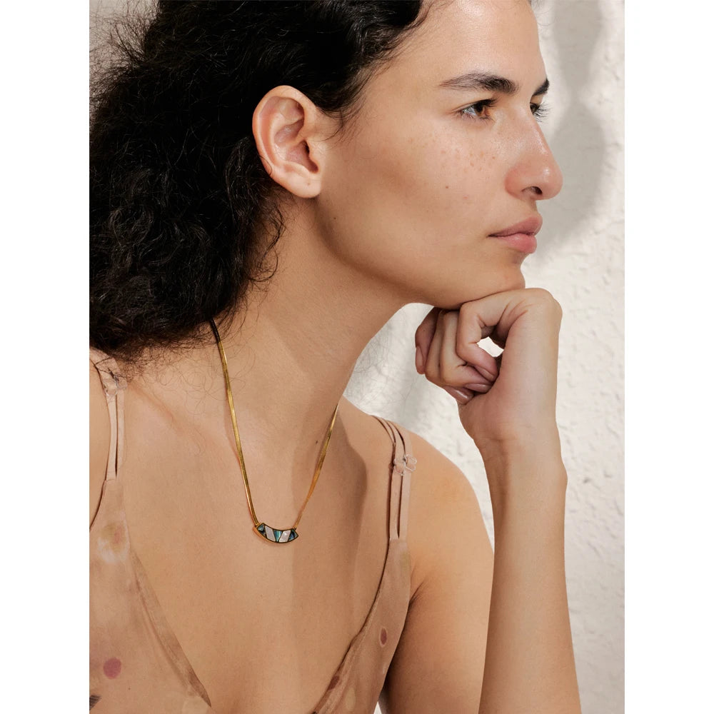 Shell Pendant Necklace Snake Chain Stainless Steel Golden Collar Jewelry Water Resistant PVD Accessories