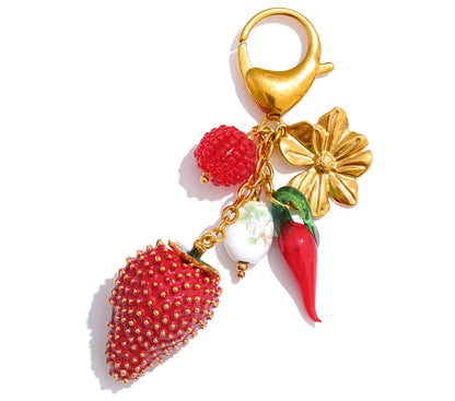 Hot Style Red Enamel Fruit Flower Strawberry Keychain Pendant Car Key Chains Jewelry Gift Decoration Accessories