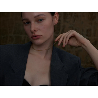 Fashion Chic Cross Shiny Pendant Necklace Cubic Zirconia Exquisite Casting Technology Gold Platinum Plated Jewelry Gift