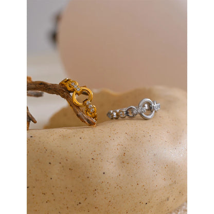678# High Quality Stainless Steel Cubic Zirconia Setting Link Finger Ring Exquisite Stylish Jewelry Daily Gift for Self
