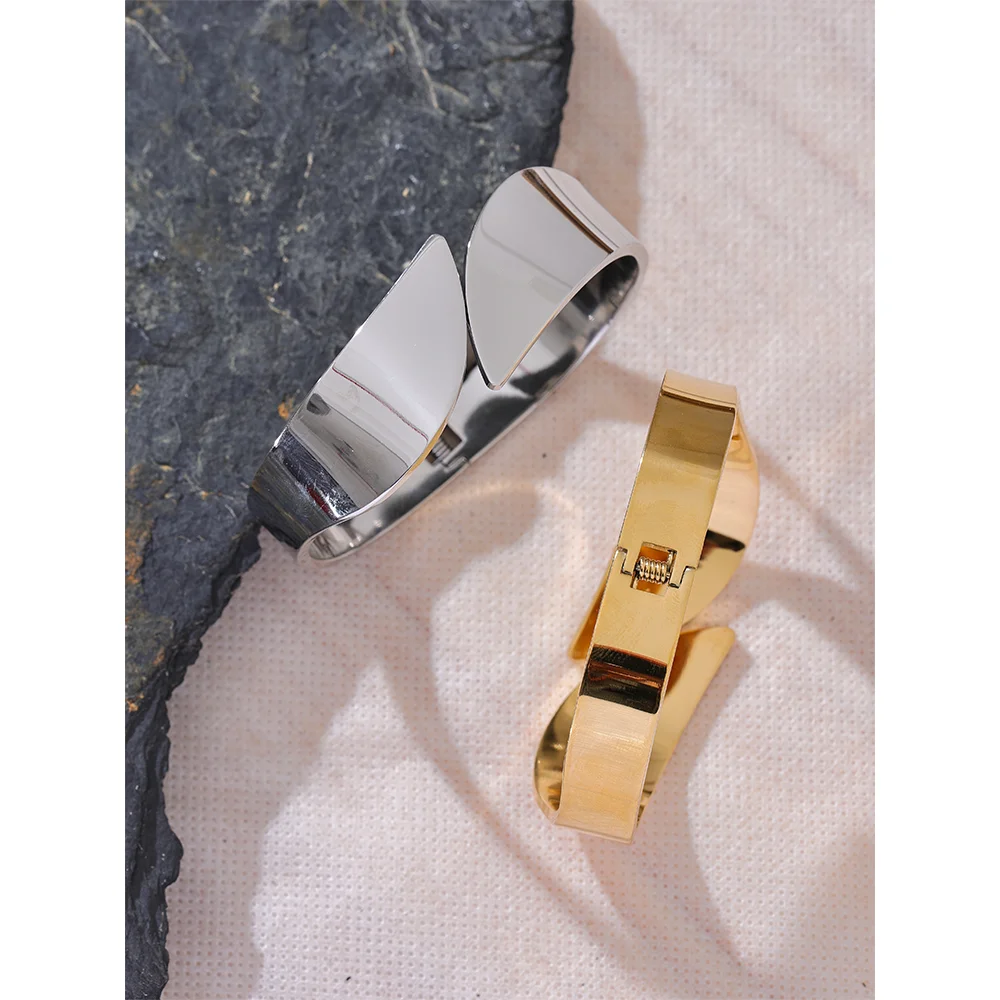 New Glossy Smooth Stainless Steel Wide Geometric Bracelet Bangle Metal Texture 18K Gold PVD Plated Waterproof Jewelry