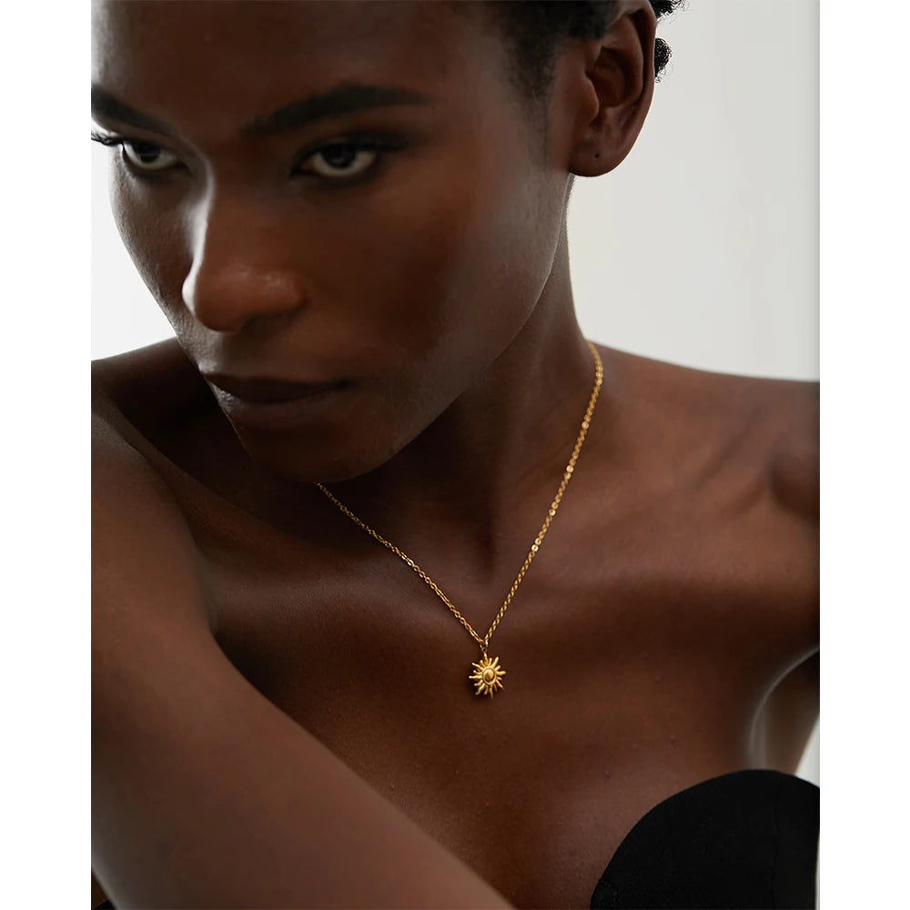 Stainless Steel Golden Casting Sun Pendant Necklace  Waterproof Simple Fashion Metal Texture Trendy Jewelry for Woman