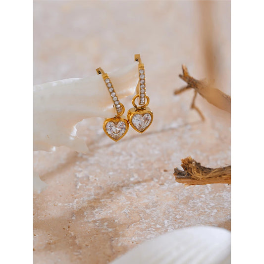 Delicate Bling Cubic Zirconia Heart Love Drop Small Hoop Earrings for Women High Quality Exquisite Jewelry Accessory Gift