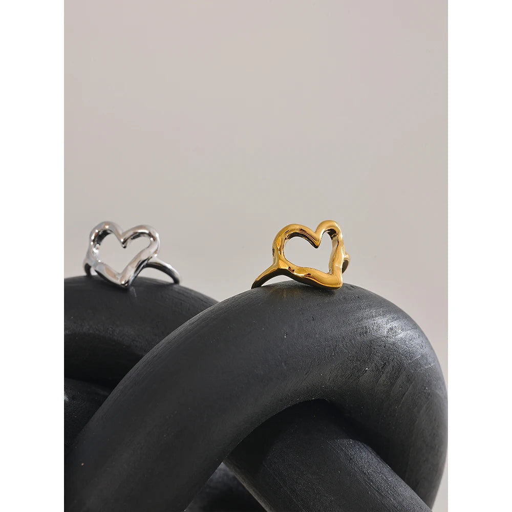 Minimalist Stainless Steel Heart Love Hollow Ring Women Rust Proof Charm Finger Jewelry Wholesale Bijoux