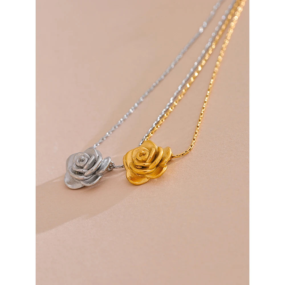 Stainless Steel Stereoscopic Flower Pendant Necklace Waterproof 18K Plated Fashion High Quality Golden Jewelry Women