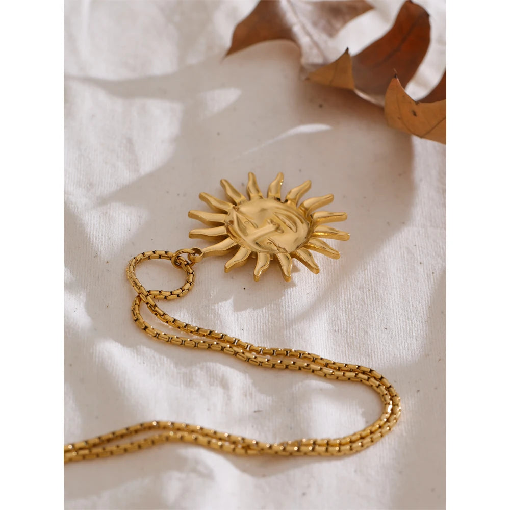 Hot Style 18K Gold Color PVD Sun Face Pendant Necklace Waterproof Stainless Steel Arrivals Popular Jewelry Wholesale