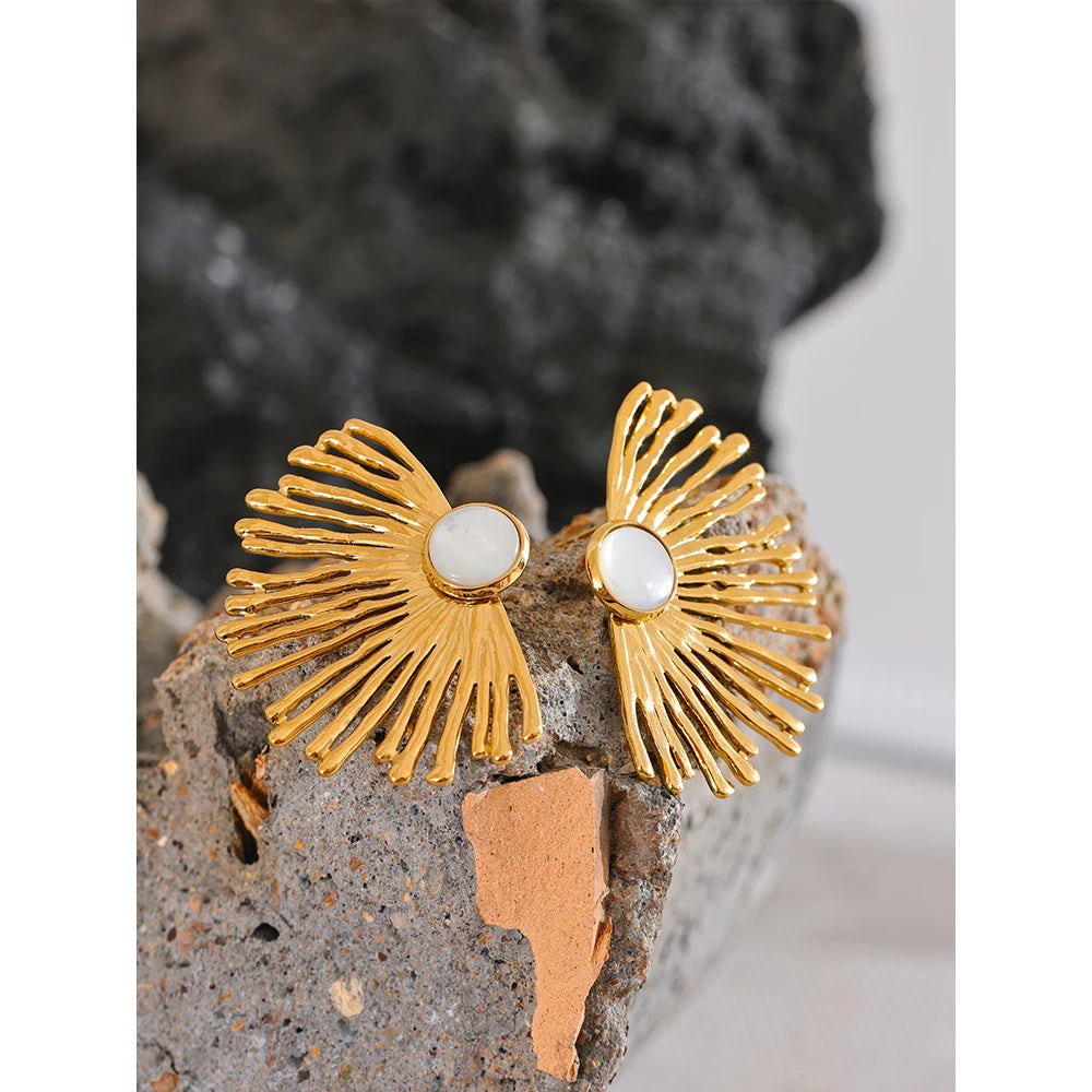 Stainless Steel Charm Hyperbole Stud Earrings with Natural Shell Fashion Big Ear Jewelry Accessories Waterproof for Women