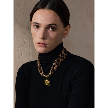 Fall Winter New Style Fashion Leopard Polyester Cloth Trendy Sun Flower Pendant Necklace for Women Jewelry Accessories