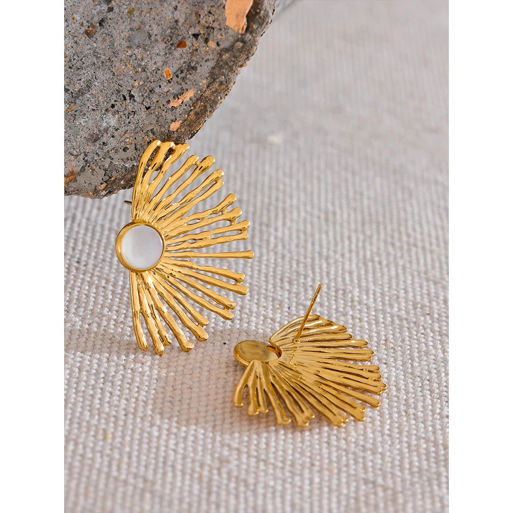 Stainless Steel Charm Hyperbole Stud Earrings with Natural Shell Fashion Big Ear Jewelry Accessories Waterproof for Women
