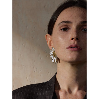 Big White Black Enamel Flower Statement Fashion Stud Earrings 18K Gold Color PVD Plated Stainless Steel Jewelry Gift