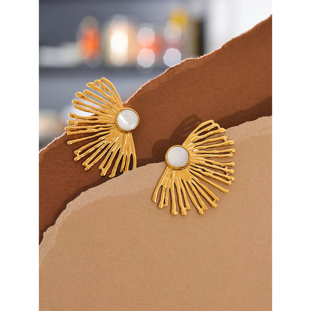Stainless Steel Charm Hyperbole Stud Earrings with Natural Shell Fashion Big Ear Jewelry Accessories Waterproof for Women