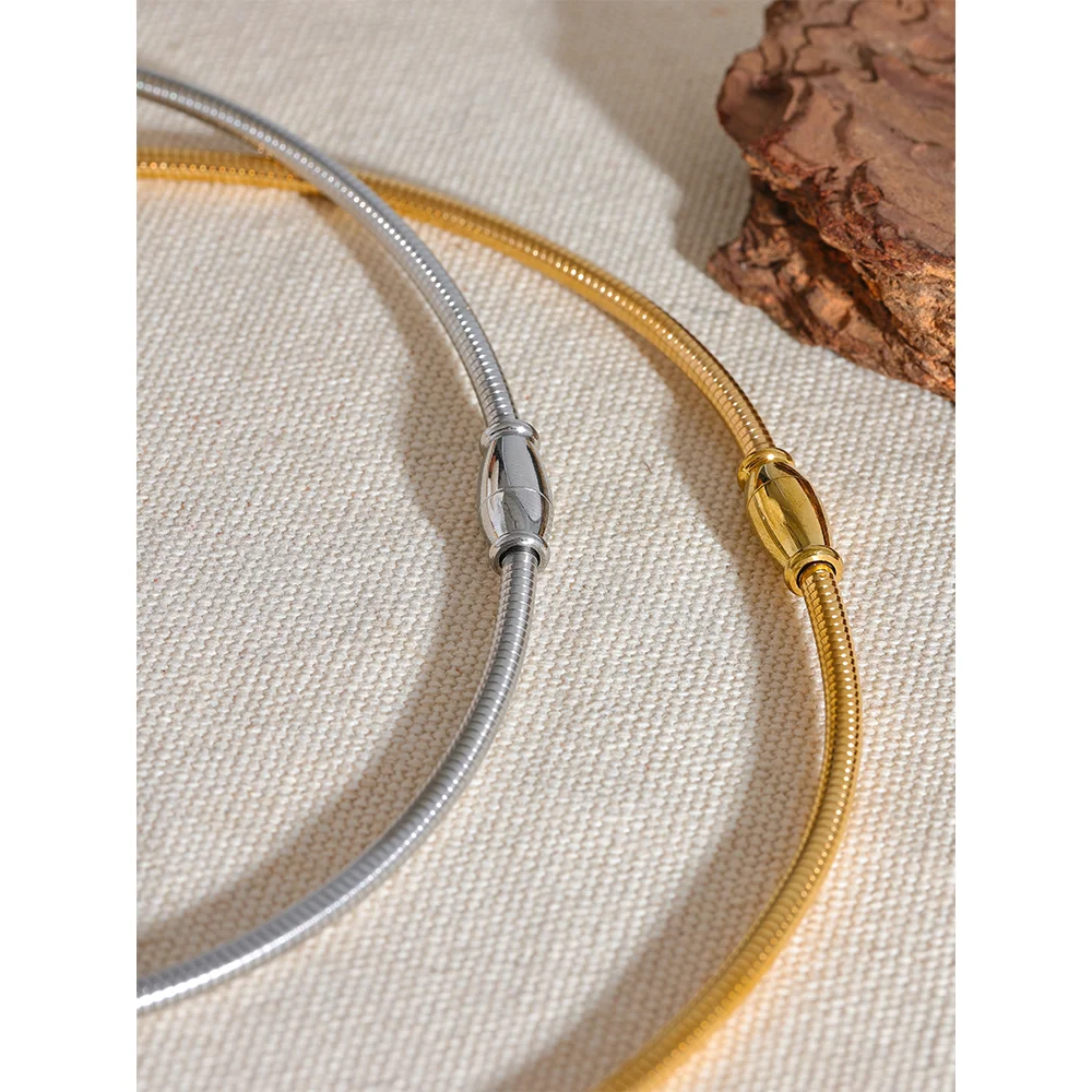 Waterproof Stainless Steel Popular Choker Light Necklace Women Statement Metal 18K Gold Plated Trendy Fashion Jewelry