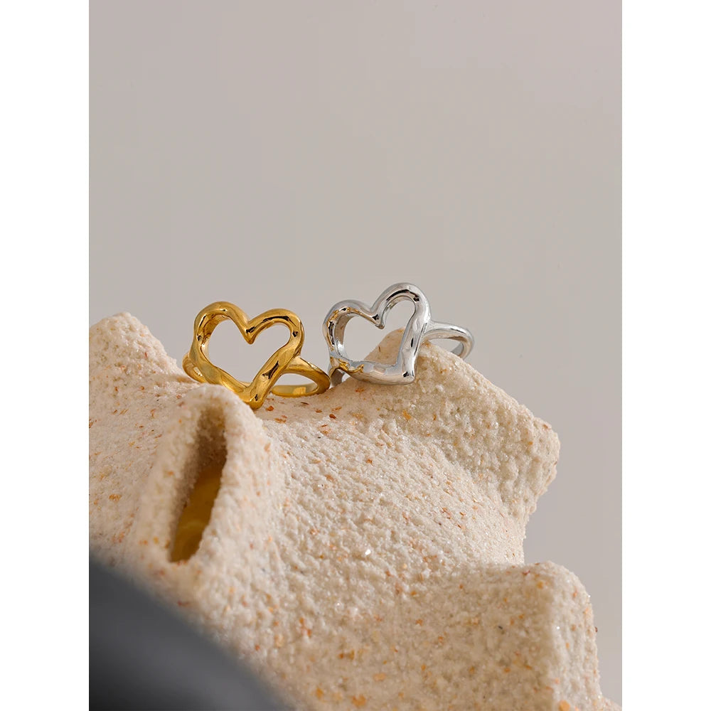 Minimalist Stainless Steel Heart Love Hollow Ring Women Rust Proof Charm Finger Jewelry Wholesale Bijoux