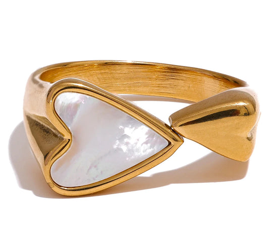 Shell Acrylic Heart Stainless Steel Stylish Ring for Women Charms Metal Texture Waterproof Golden Jewelry Gala Gift
