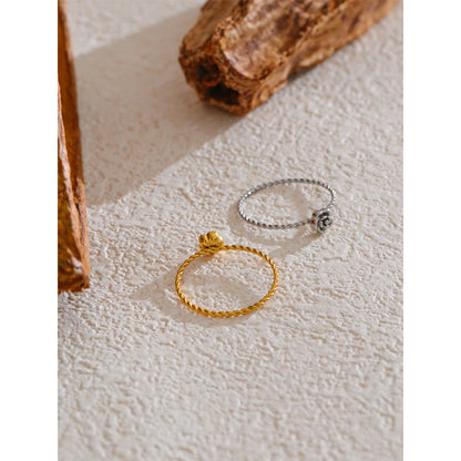 678# Popular Stainless Steel Metal Cast Small Flower Ring Waterproof Fashion Finger Jewelry 18K PVD Plated Wholesale