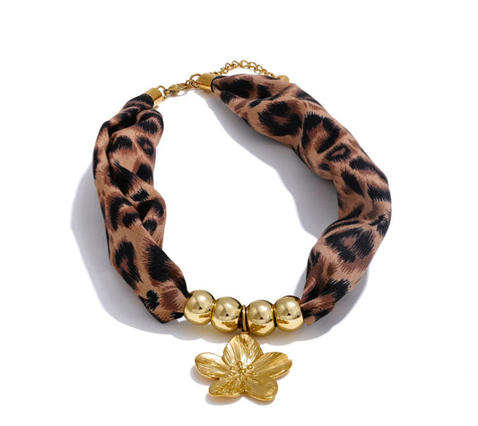 Fall Winter New Style Fashion Leopard Polyester Cloth Trendy Sun Flower Pendant Necklace for Women Jewelry Accessories