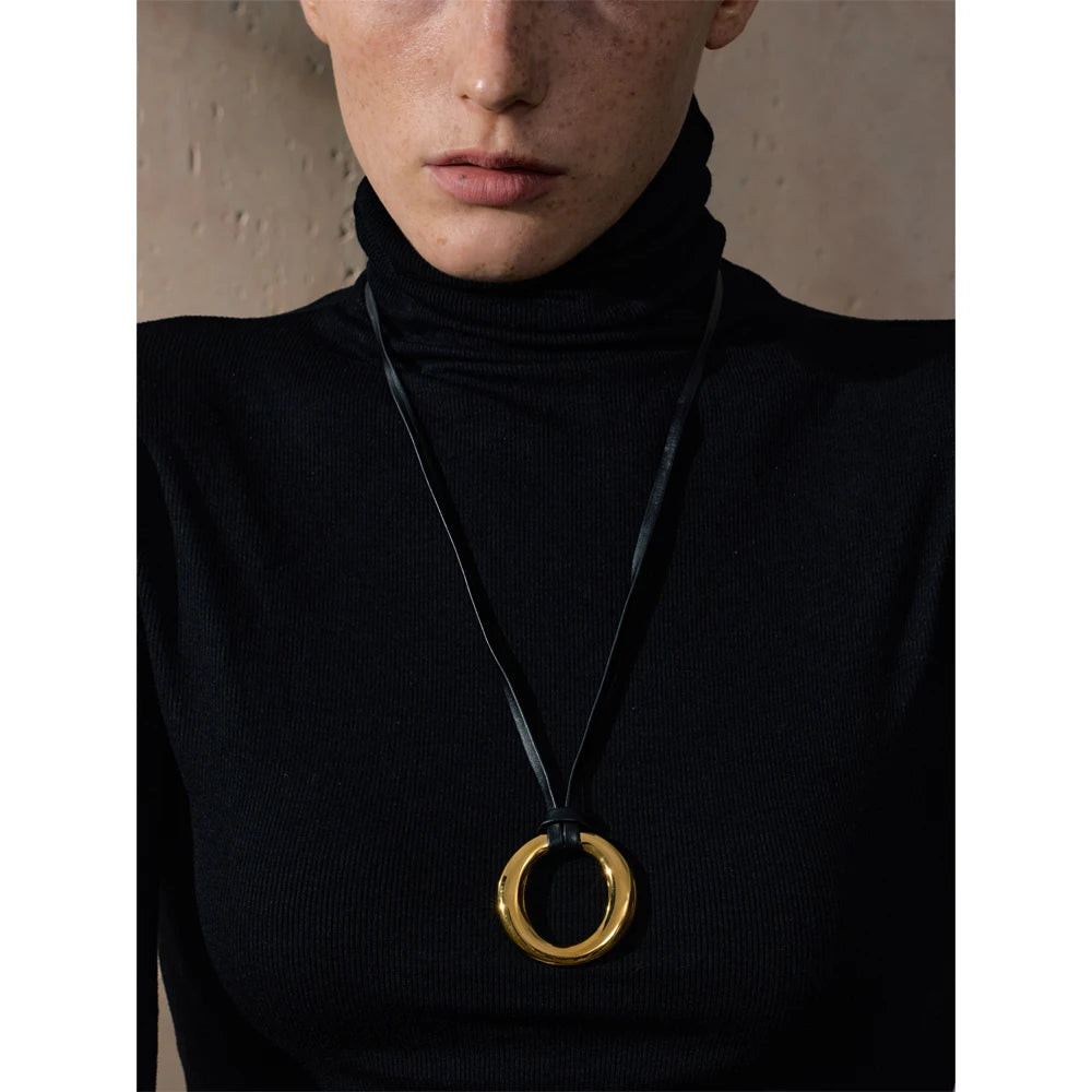 Long PU Leather Stainless Steel Round Pendant Fashion Bib Necklace Minimalist Tarnish Free for Women Stylish Trend Jewelry